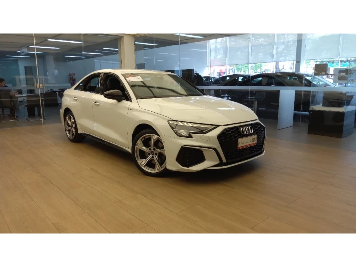 A3 2.0 40 TFSI GASOLINA SEDAN PERFORMANCE BLACK S-TRONIC