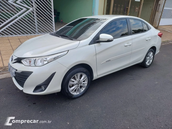 YARIS 1.5 16V Sedan XL Live