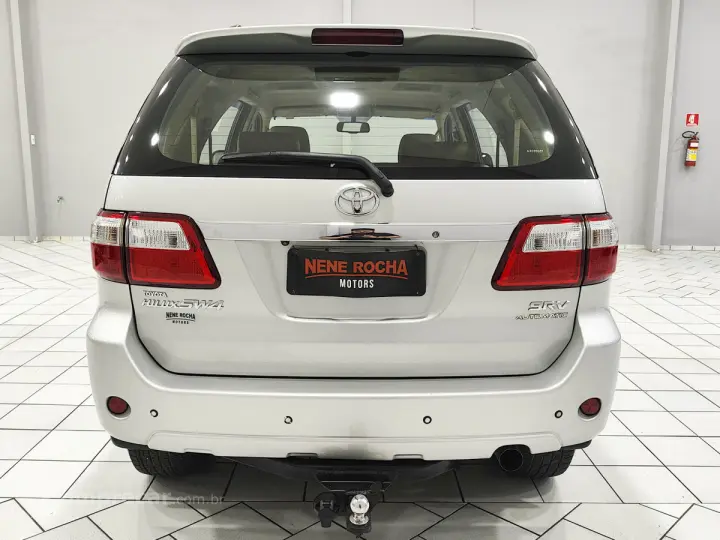 Hilux SW4 SRV D4-D 4x4 3.0 TDI Dies. Aut