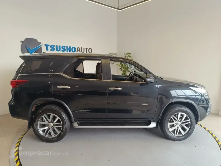 HILUX SW4 2.8 SRX 4X4 7 LUGARES 16V TURBO INTERCOOLER 4P AUT