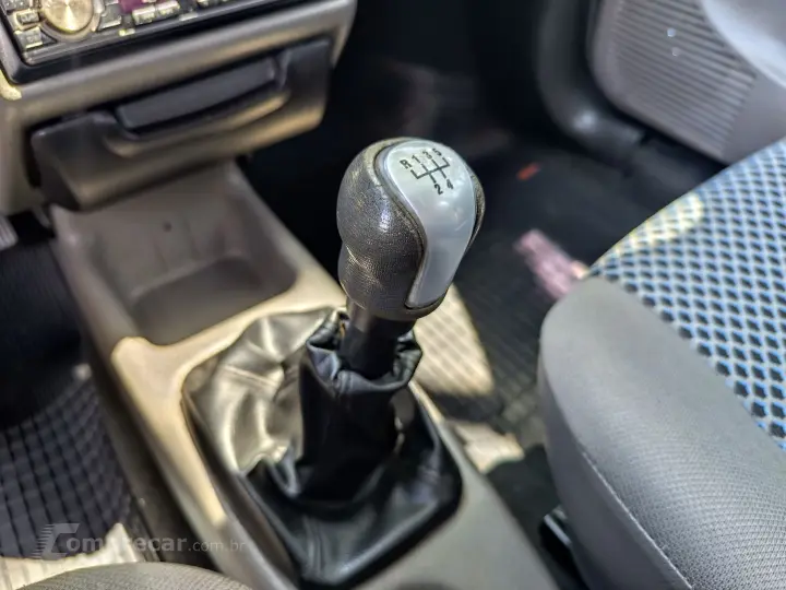 CLASSIC 1.0 MPFI LS 8V FLEX 4P MANUAL