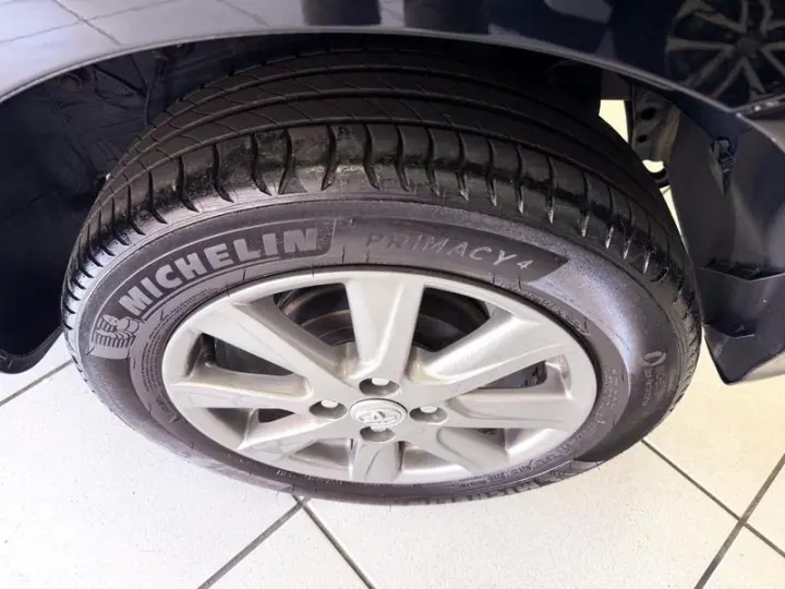 ETIOS HATCH X PLUS 15 MT