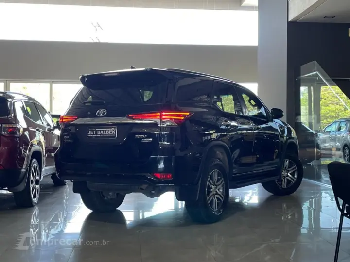 HILUX SW4 2.7 SRV 7 LUGARES 4X2 16V FLEX 4P AUTOMÁTICO