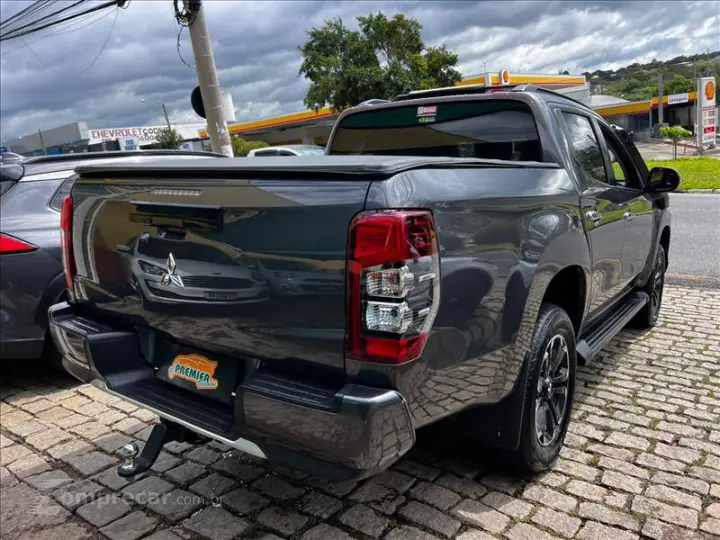 L200 TRITON 2.4 16V Turbo Sport HPE CD 4X4