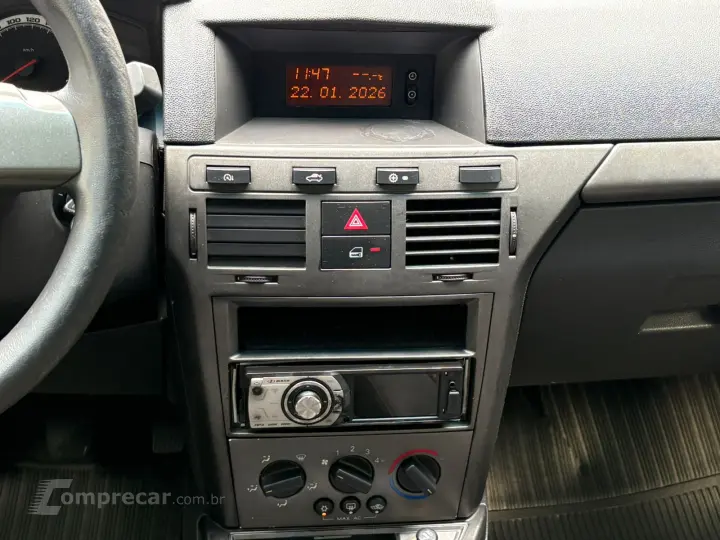 VECTRA 2.0 MPFI Expression 8V