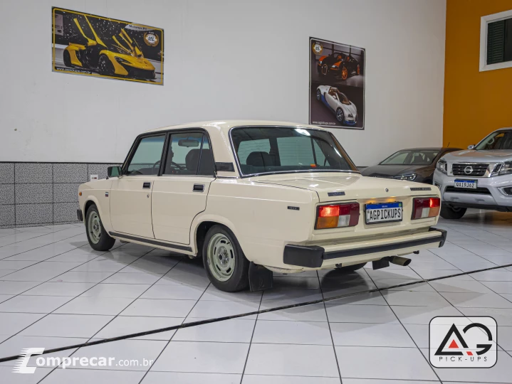 LAIKA 1.6 Sedan 8V