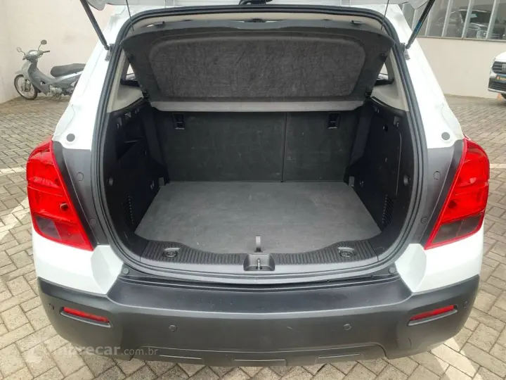 TRACKER LT 1.8 16V Flex 4x2 Aut.