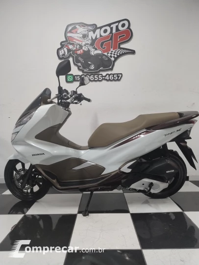 PCX 150 DLX