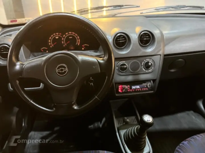 CELTA 1.0 MPFI Life 8V