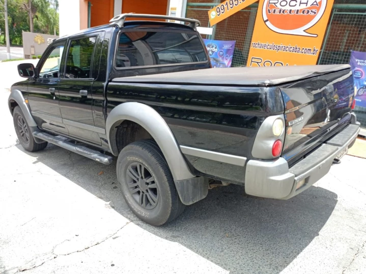 L 200 Outdoor 2.5 HPE 4X4 CABINE DUPLA TURBO DIESEL INTERCOO