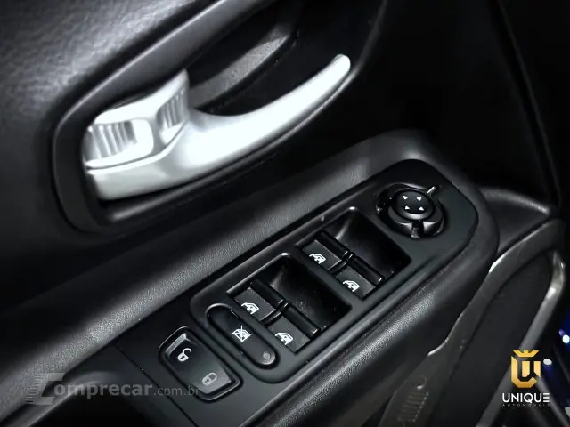 RENEGADE - 1.3 T270 TURBO LONGITUDE AT6