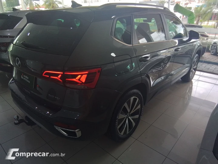 TAOS 1.4 250 TSI TOTAL FLEX HIGHLINE AUTOMÁTICO