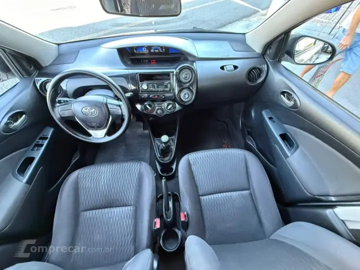 ETIOS X Sedan 1.5 Flex 16V 4p Mec.