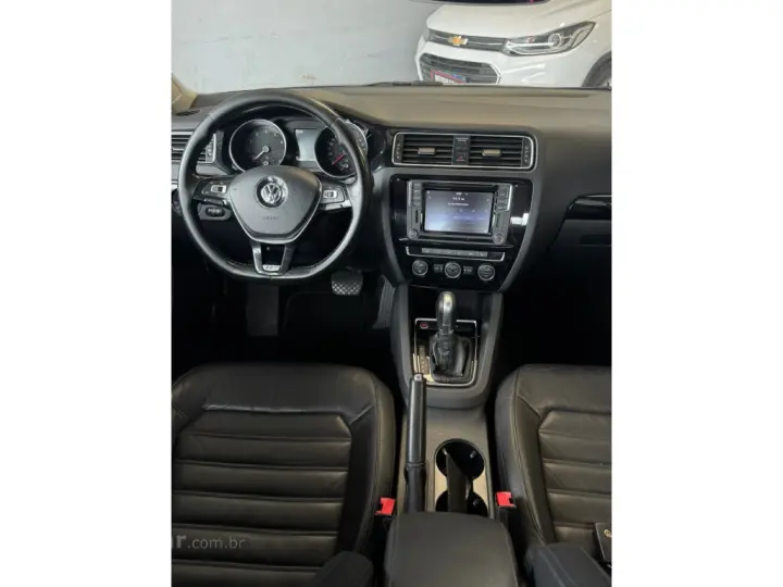 JETTA 2.0 TSI HIGHLINE 211CV GASOLINA 4P TIPTRONIC
