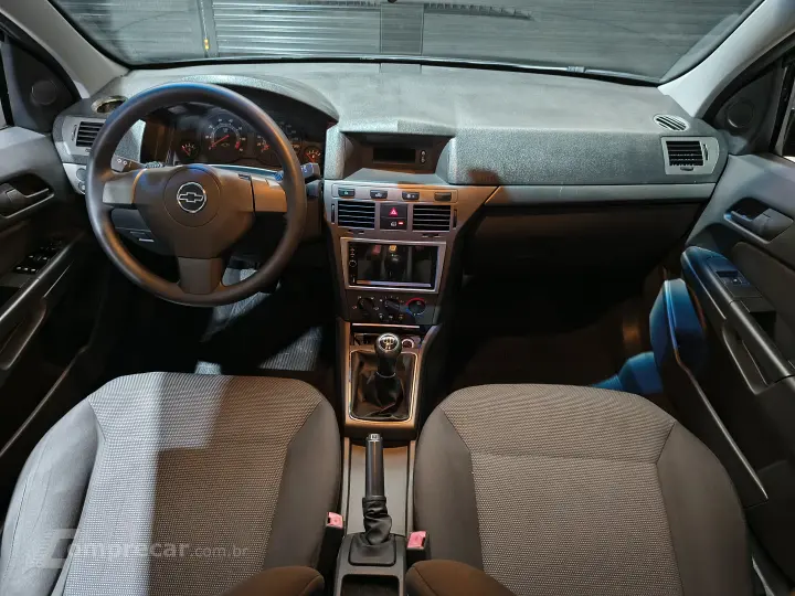 VECTRA 2.0 MPFI Expression 8V