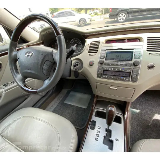 AZERA GLS 3.3 V6 24V 4p Automático