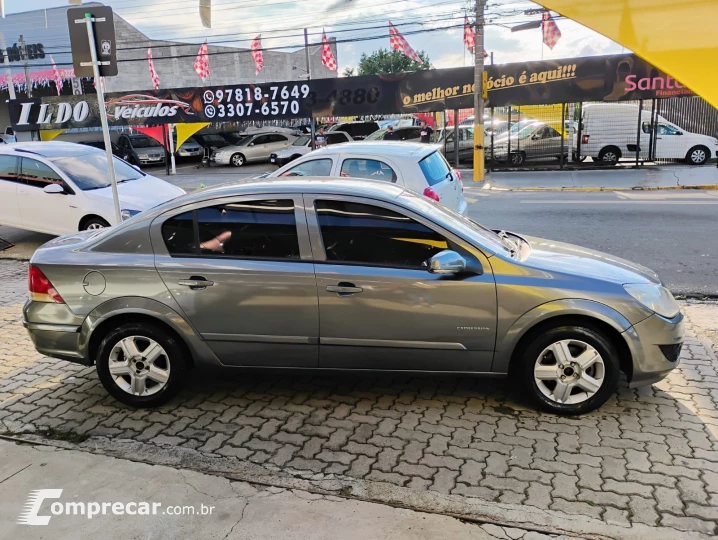 VECTRA 2.0 MPFI Expression 8V