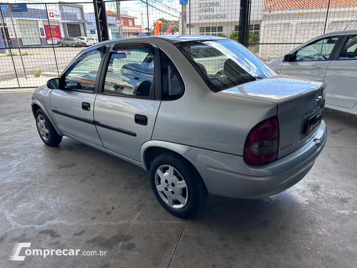 CORSA 1.0 MPFI Classic Sedan Life 8V