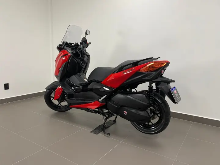 YAMAHA XMAX ABS