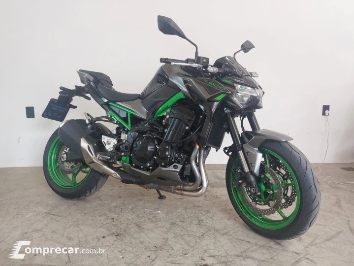 KAWASAKI Z900