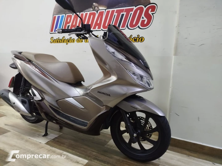 PCX 150 DLX