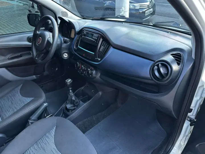 UNO ATTRACTIVE 1.0 Fire Flex 8V 5p