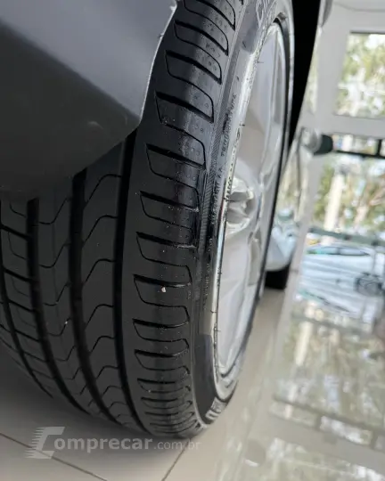 FOCUS 2.0 Titanium Hatch 16V