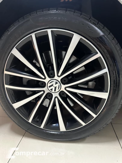 JETTA 2.0 TSI Highline 211cv