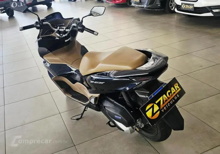 PCX 160 DLX ABS