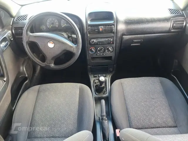 ASTRA SEDAN - 2.0 MPFI ADVANTAGE SEDAN 8V 4P MANUAL