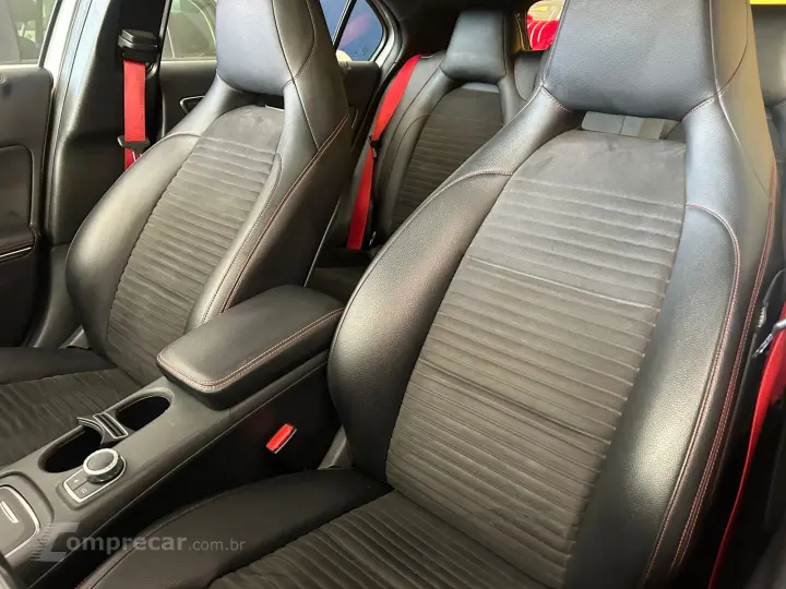 Classe Sport 4MATIC 2.0 16V 211cv Aut.