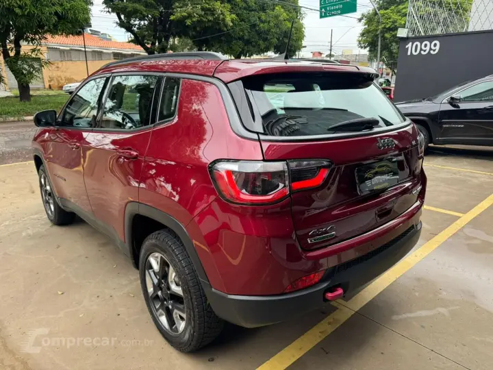 Compass 2.0 16V Diesel Trailhawk 4X4 Automático