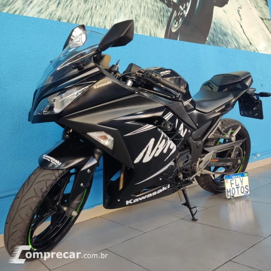 NINJA 300 BLACK