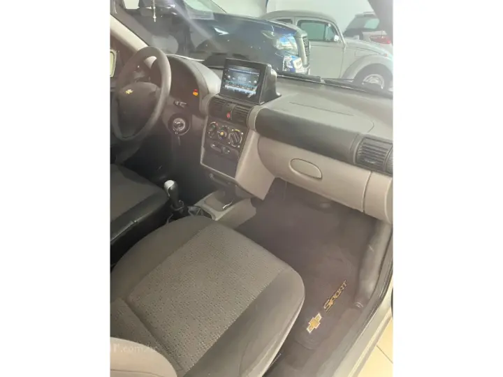 CLASSIC 1.0 MPFI LS 8V FLEX 4P MANUAL