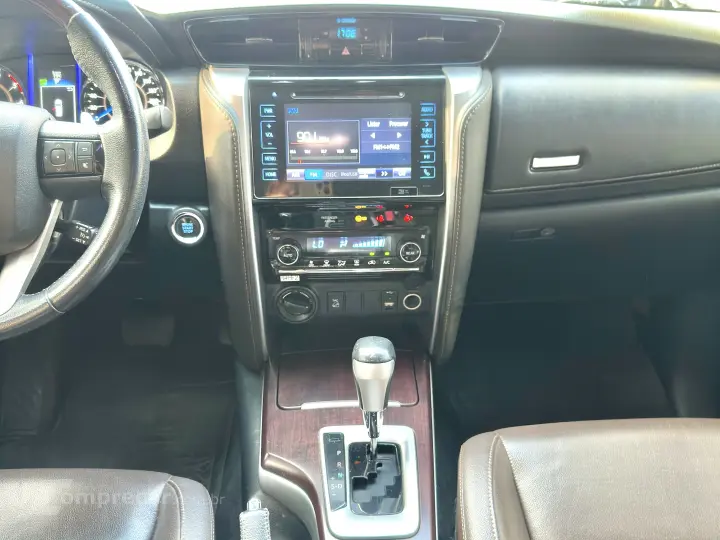 HILUX SW4 2.8 SRX 4X4 7 LUGARES 16V TURBO INTERCOOLER DIESEL