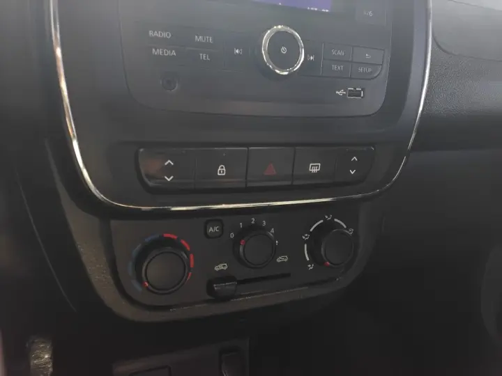 KWID 1.0 12V SCE FLEX ZEN MANUAL