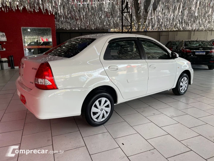 Etios 1.5 Xs Sedan 16V Flex 4P Manual