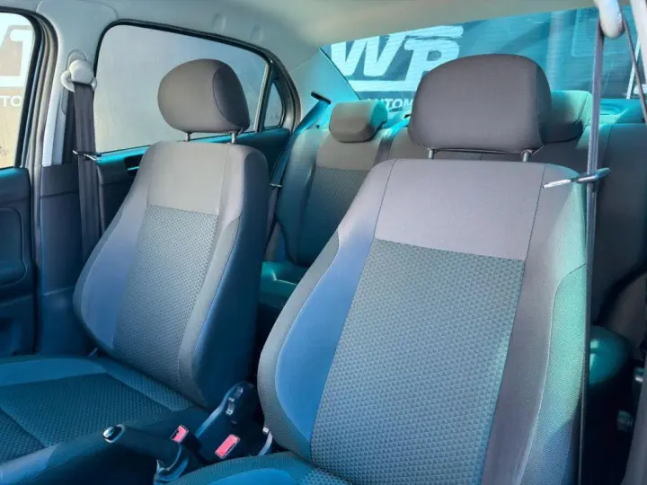 VOYAGE 1.0 12V MPI Totalflex