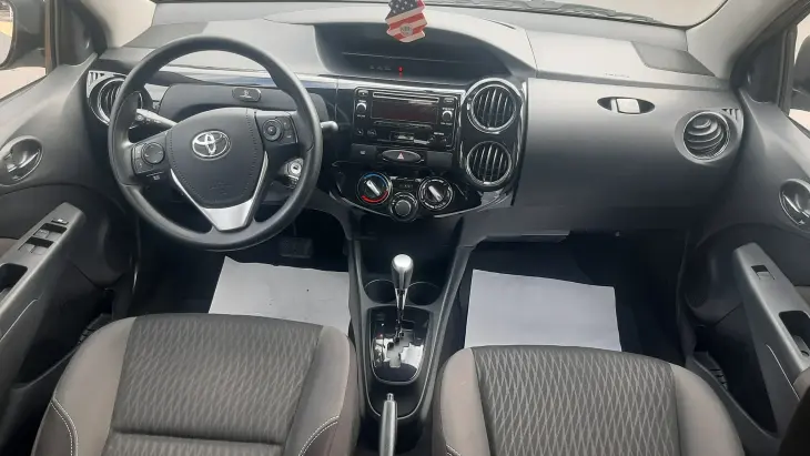 ETIOS 1.5 XS Sedan 16V