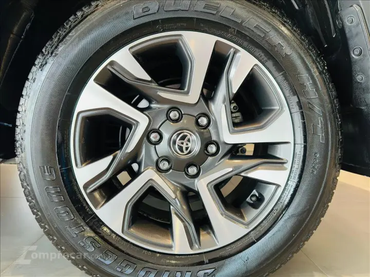 HILUX SW4 2.8 D-4D TURBO DIESEL SRX PLATINUM 7L 4