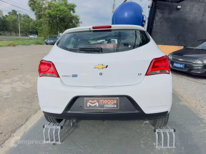 Onix Hatch 1.0 12V 4P FLEX LT