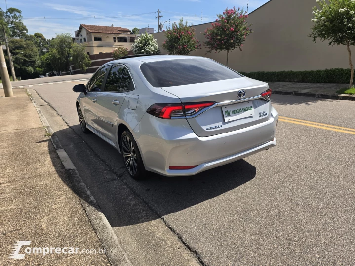 COROLLA 1.8 VVT-I Hybrid Altis Premium