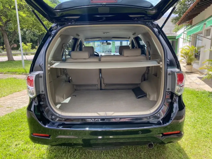 HILUX SW4 2.7 SR 4X2 16V