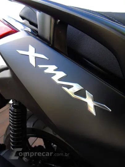 YAMAHA XMAX 250 CONNECTED ABS