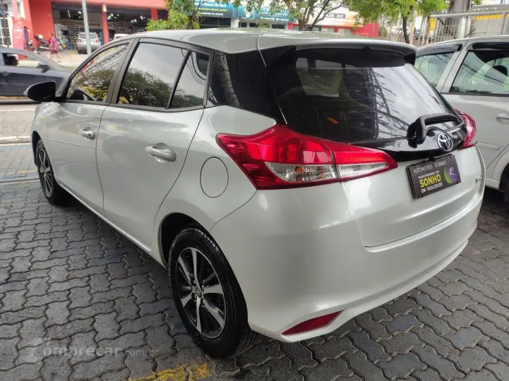 YARIS 1.3 16V XL LIVE MULTIDRIVE