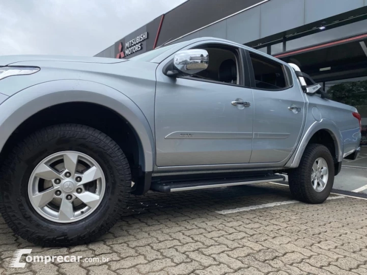 L200 TRITON 2.4 16V Turbo Sport HPE TOP CD 4X4