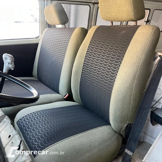 KOMBI 1.6 MI STD Lotação 8V