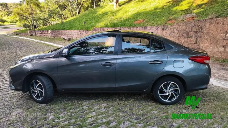 YARIS 1.5 16V Sedan XLS Connect
