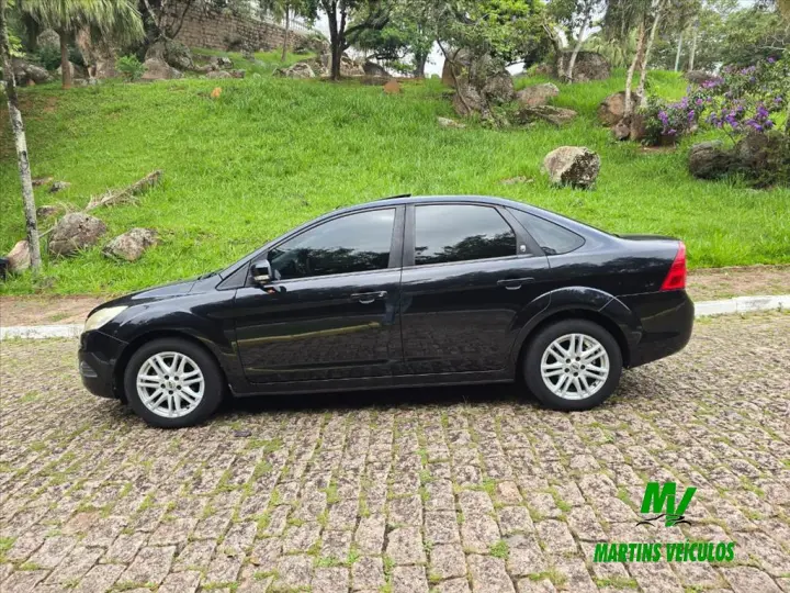 FOCUS 2.0 GHIA SEDAN 16V FLEX 4P AUTOMÁTICO