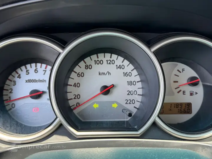 GRAND LIVINA 1.8 SL 16V